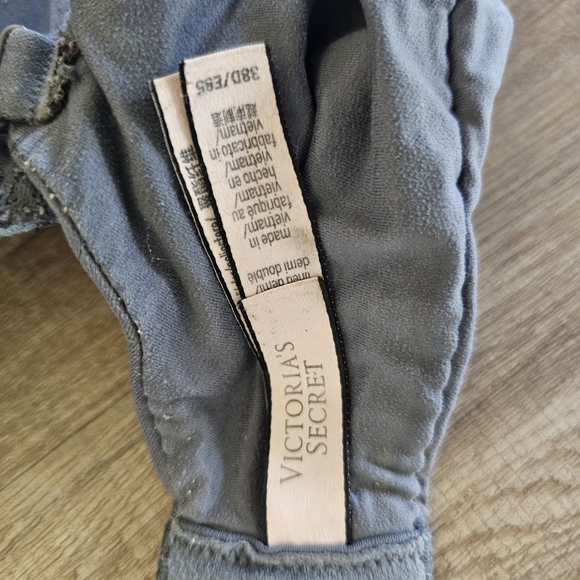 Victoria's Secret lined demi bra 38D blue on blue lace overlay Feminine - Picture 5 of 6